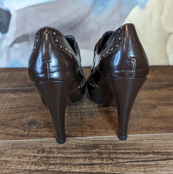 Vintage Stuart Weitzman Brown patent leather oxford heel - Picture 6 of 12